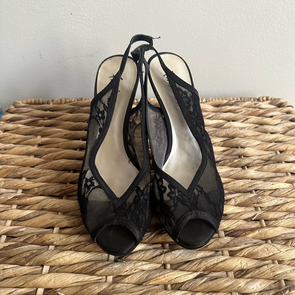 FIONI Clothing Black Heels Peep-Toe Slingback